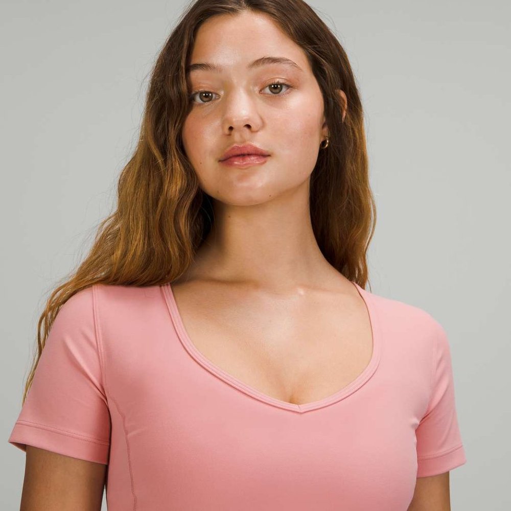 Lululemon Align T-shirt Size 2 Pink Puff EUC